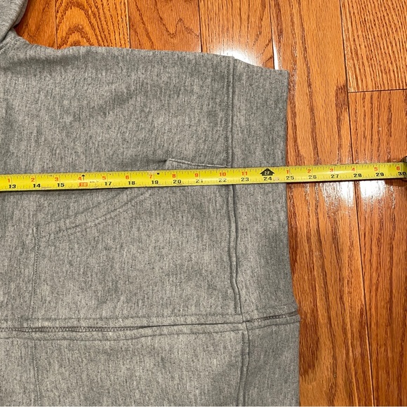 Grey zip-up - Picture 6 of 6